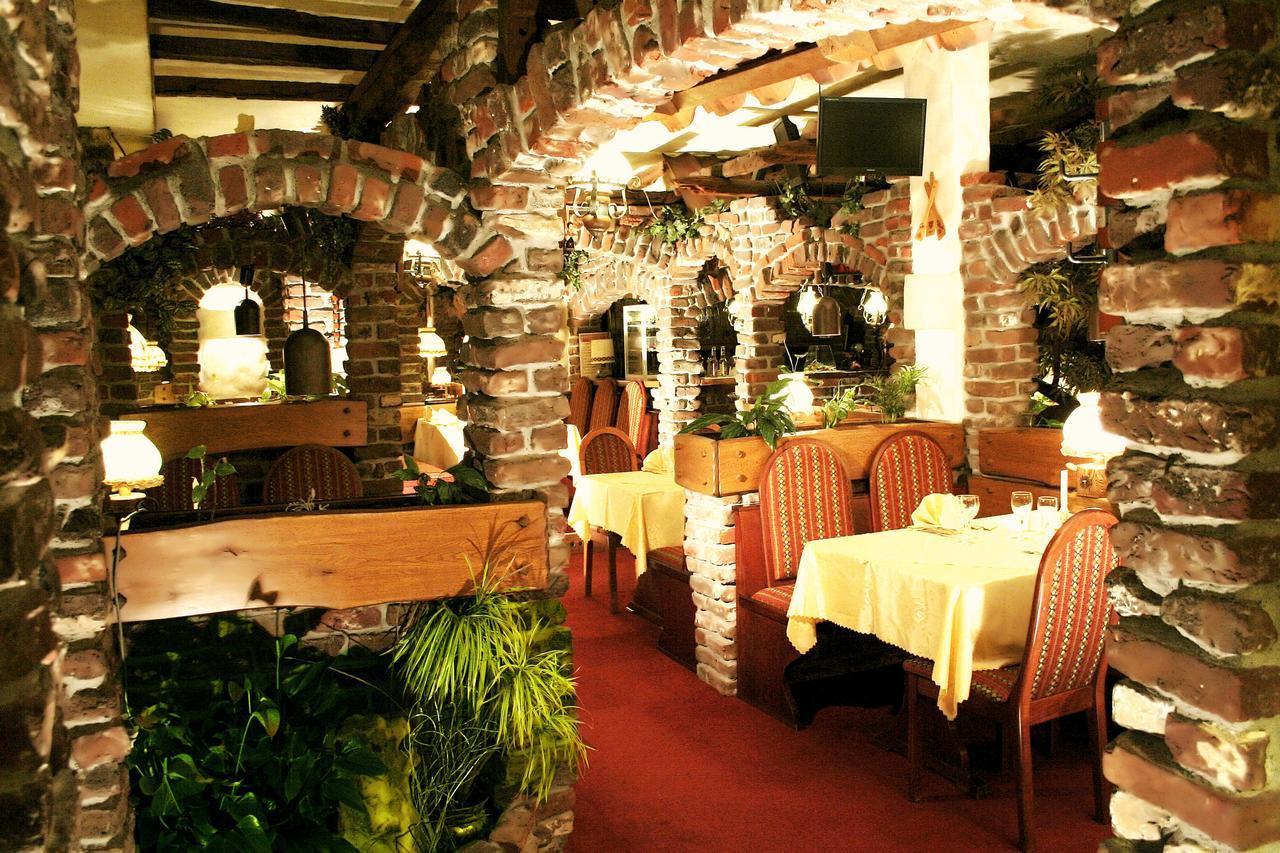 Hotel Restaurant Cristal Wintzenheim Exterior foto